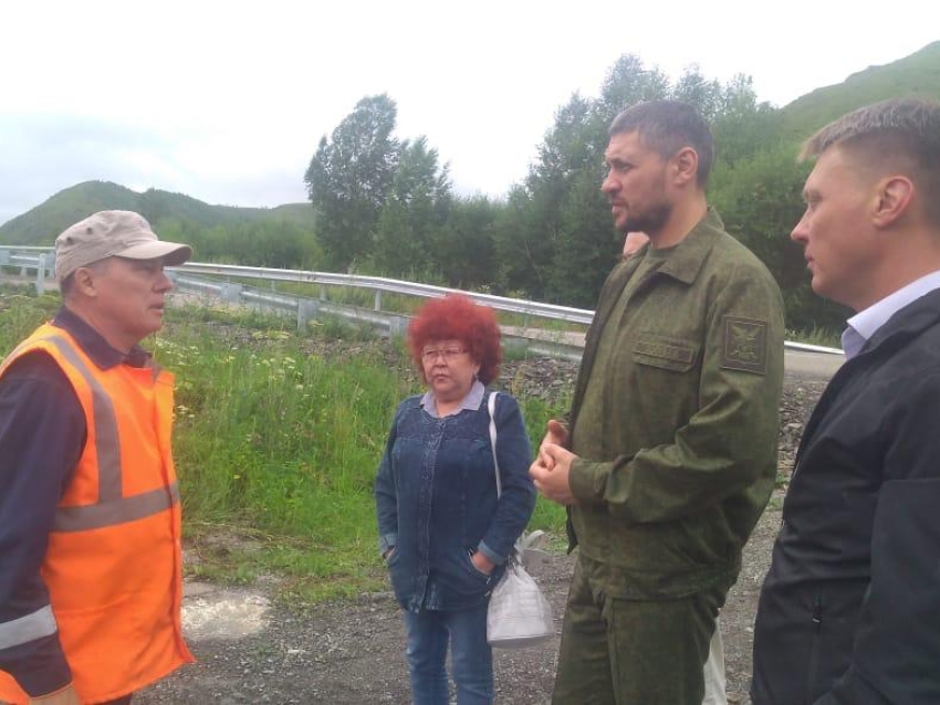 ​ Александр Осипов потребовал улучшить качество работы по ремонту дороги Мангут - Кыра